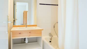 Apartment | Bathroom