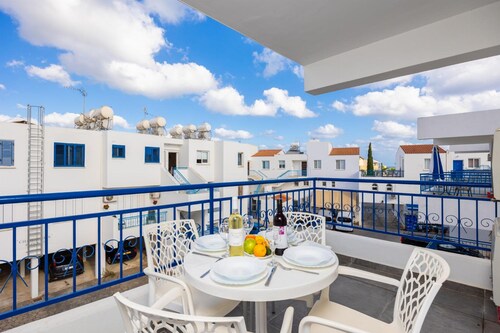 GE Harbour Apartment 24