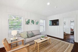 Unclassified image, 3 of 10, button