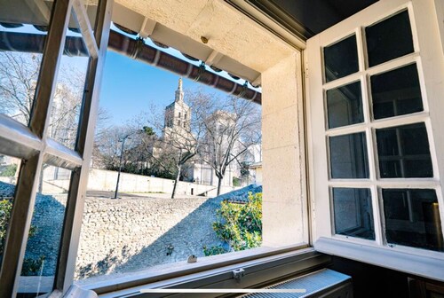 Exceptional apartment at the foot of the palace wifi air conditioning parking free