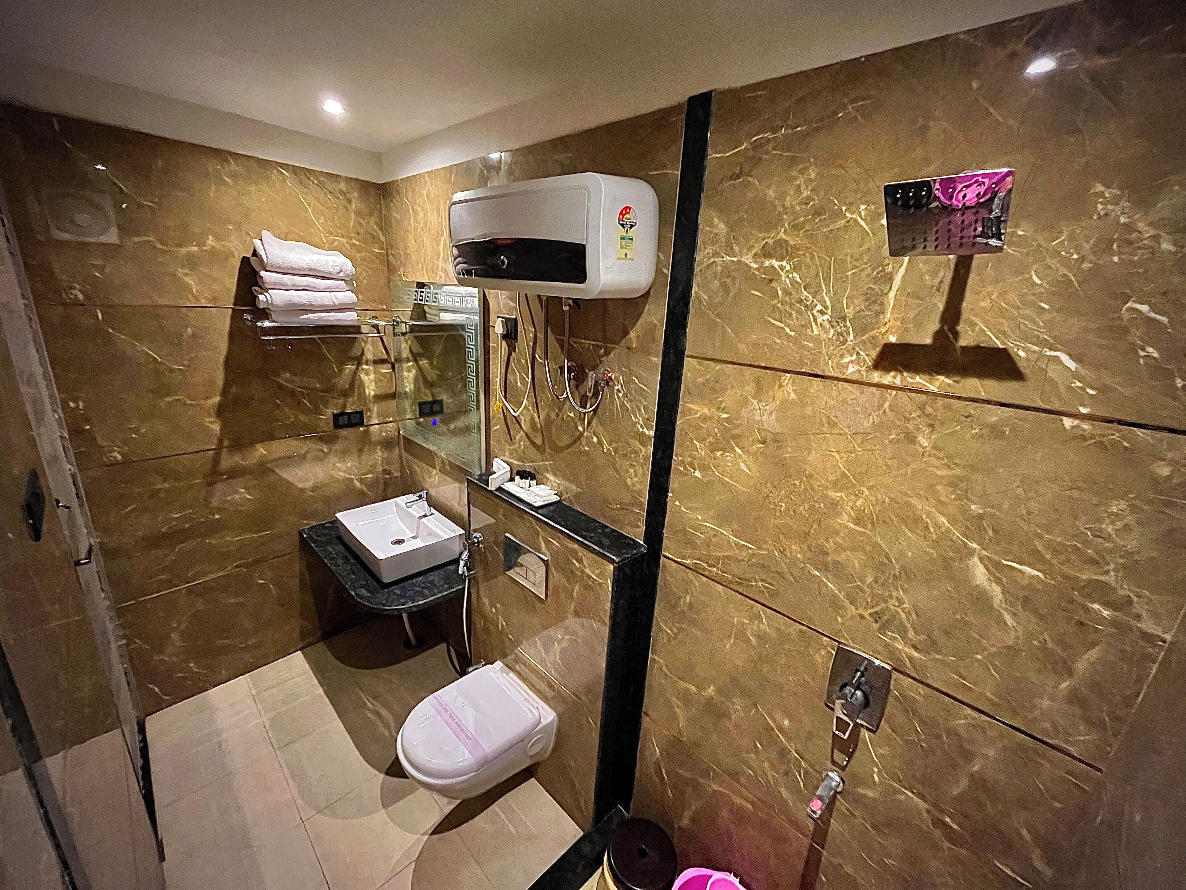 Family Room | Bathroom | Towels