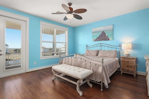 3 bedrooms, iron/ironing board, travel crib, free WiFi