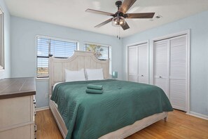 4 bedrooms, iron/ironing board, free WiFi, bed sheets