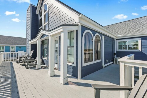 Beautiful Buccaneer Bungalow  Just Listed In Pirate's Beach