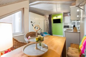 Interior - Apartment 'Am Alten Rathaus' with Balcony and Wi-Fi (Norderney)
