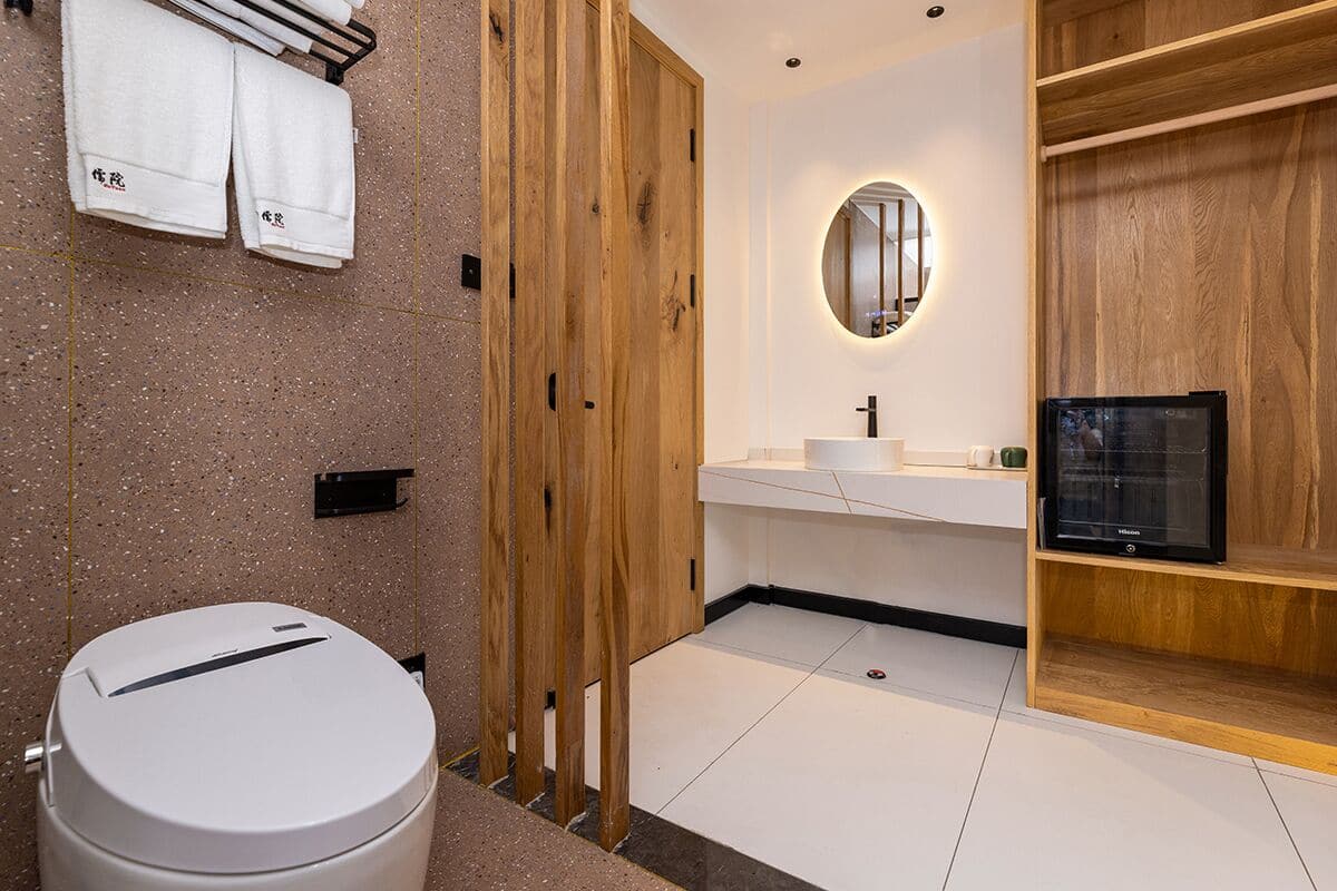 Classic Twin Room, Mountain View | Bathroom