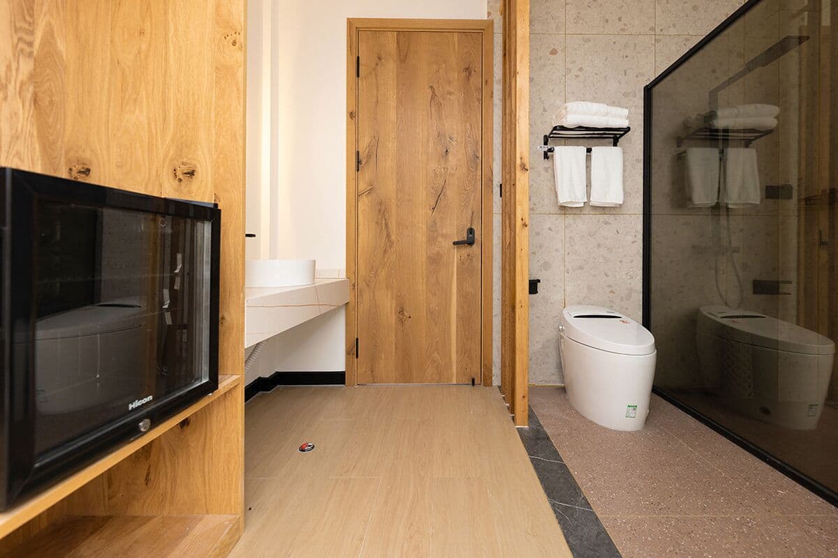 Premier Quadruple Room, Mountain View | Bathroom