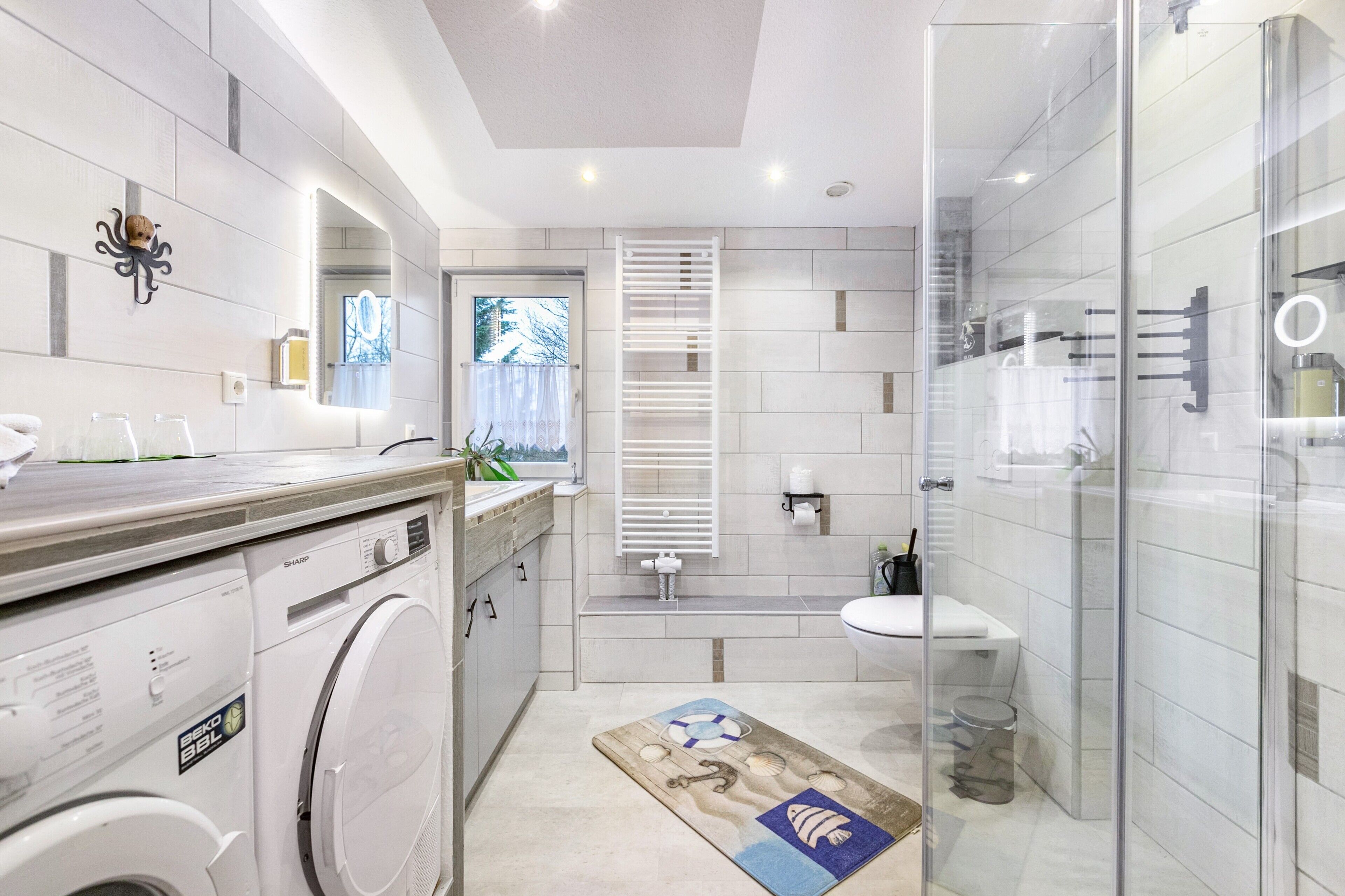 Bruser, hårtørrer, håndklæder