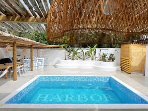 Luxury House, Mountain View | Desk, blackout drapes, free WiFi - harbor Surf Hotel (Wanning)