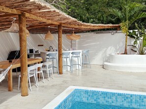 Maison luxueuse, vue sur la montagne | Bureau, rideaux d’obscurcissement, accès au Wi-Fi (inclus)