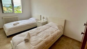 4 slaapkamers, een strijkplank/strijkijzer