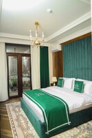 Doppia Deluxe, balcone | Biancheria da letto di alta qualità, una cassaforte in camera