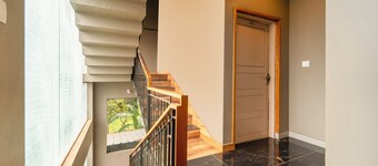 Treebo MR Motel, 10 Mins To Airport