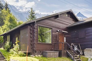 Exterior detail - Yagire - Charming Mazot 4pax | HomeCine | Nature | Terrace (Chamonix-Mont-Blanc)