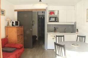 อพาร์ทเมนท์ | ห้องนั่งเล่น