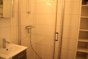 Apartment | Badezimmer