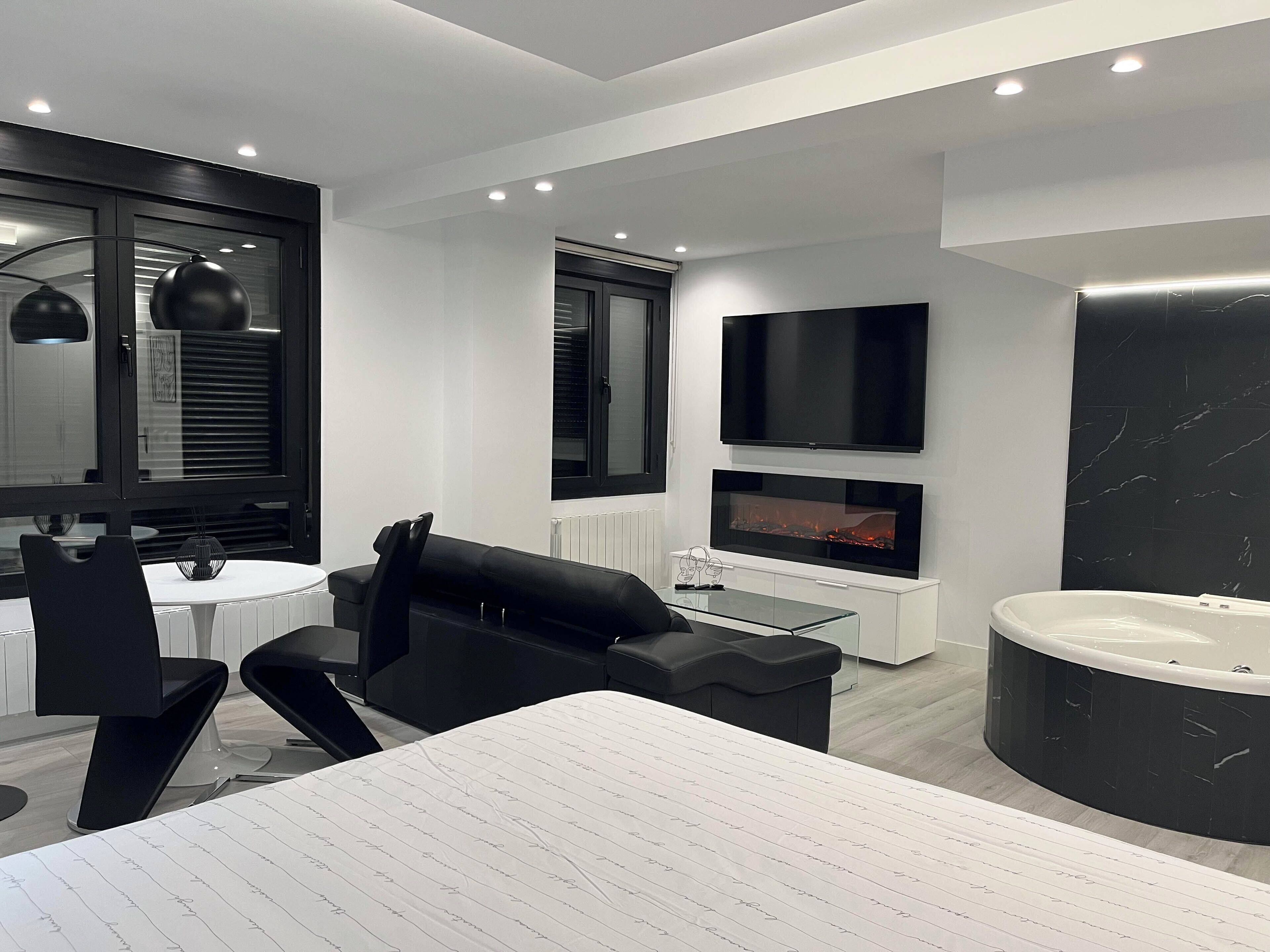 熨斗/熨衫板、Wi-Fi、床單