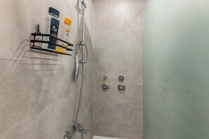Shower, hair dryer, towels - Time Out & Relaxation in the Odenwald (Fürth)