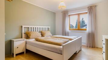 2 bedrooms, free WiFi, bed sheets