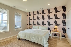 4 bedrooms, desk, travel crib, free WiFi