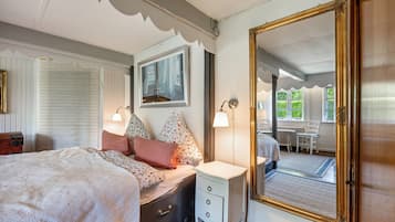 2 Schlafzimmer, BĂŒgeleisen/BĂŒgelbrett, kostenloses WLAN, BettwĂ€sche