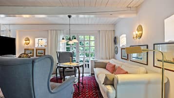 Fernseher, Kamin, DVD-Player, Stereoanlage