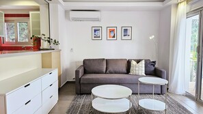 Luxury Apartment, Sea View | 1 bedroom, in-room safe, blackout drapes, iron/ironing board - Phaedrus Living: Limassol Ocean Pearl Residence (Limassol)