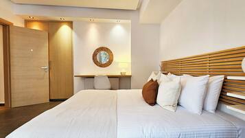 Luxury Apartment, Sea View | 1 bedroom, in-room safe, blackout curtains, iron/ironing board