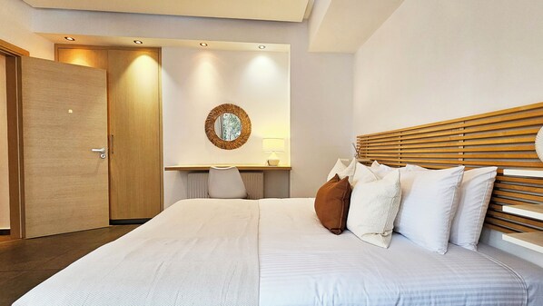 Luxury Apartment, Sea View | 1 bedroom, in-room safe, blackout drapes, iron/ironing board - Phaedrus Living: Limassol Ocean Pearl Residence (Limassol)