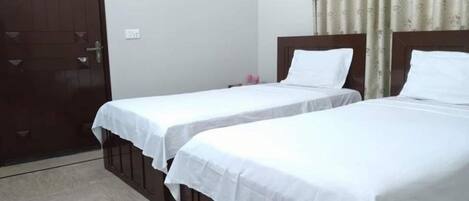 1 bedroom, iron/ironing board, WiFi