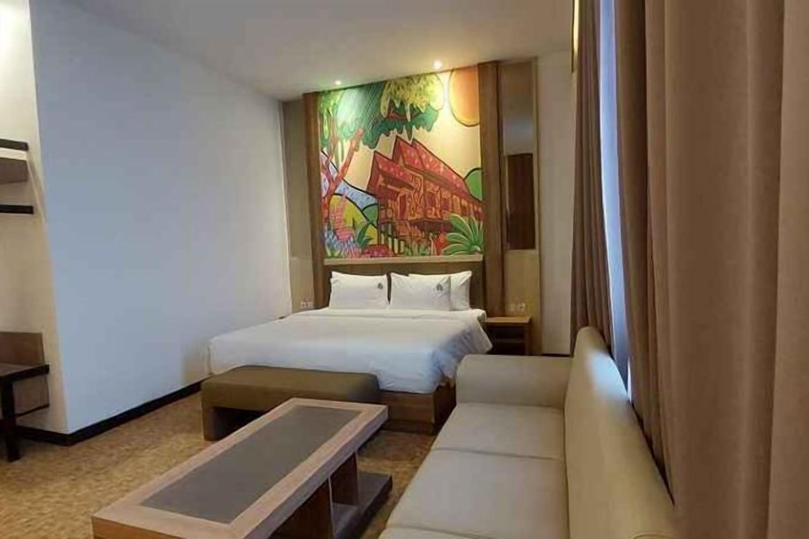 Een bureau, geluiddichte muren, gratis wifi