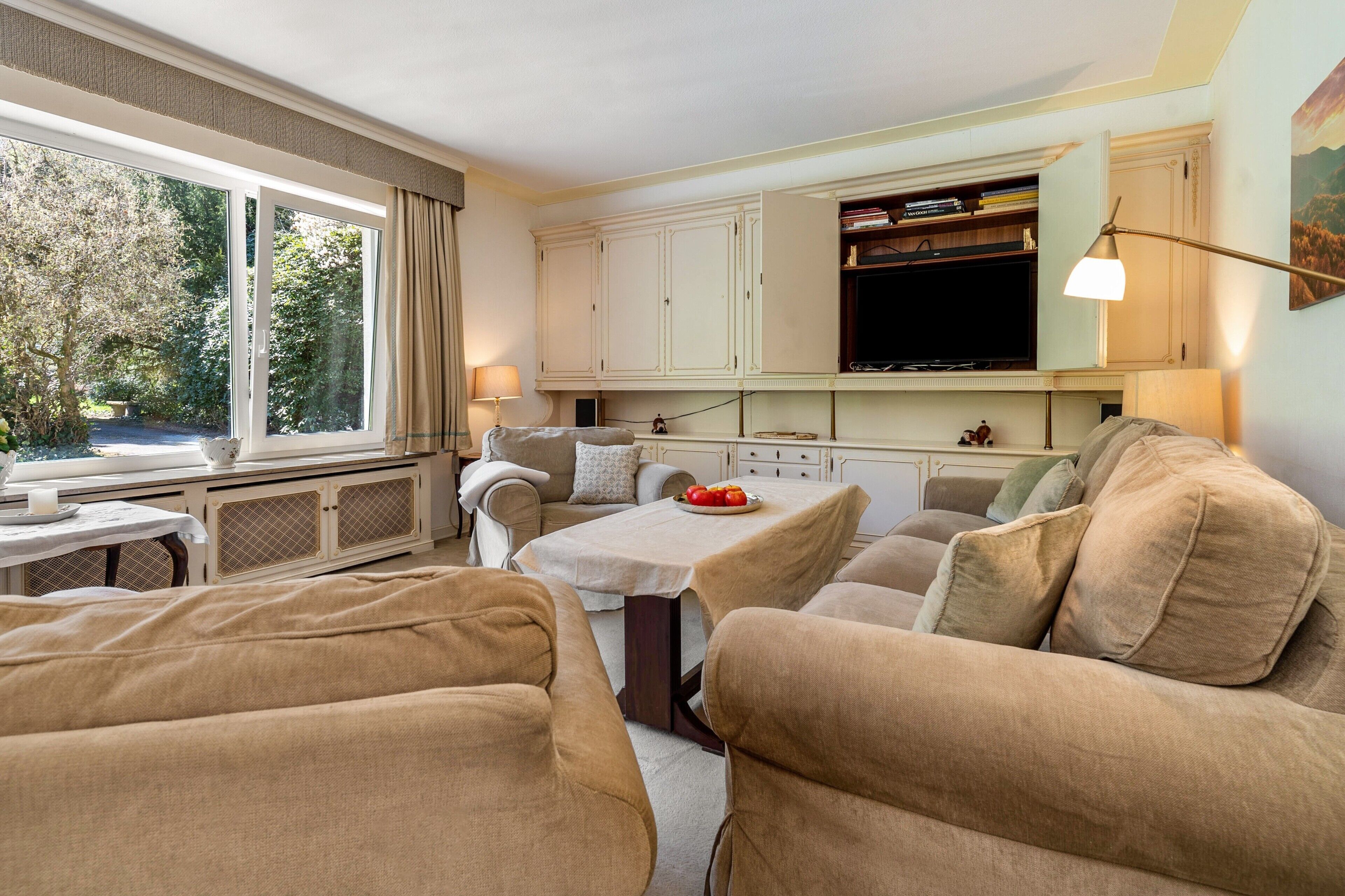 Fernseher, Videospiele, DVD-Player, Stereoanlage