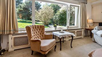 TV, videogiochi, lettore DVD, impianto stereo