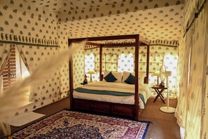 Tente luxueuse, vue sur le fleuve | 20 chambres