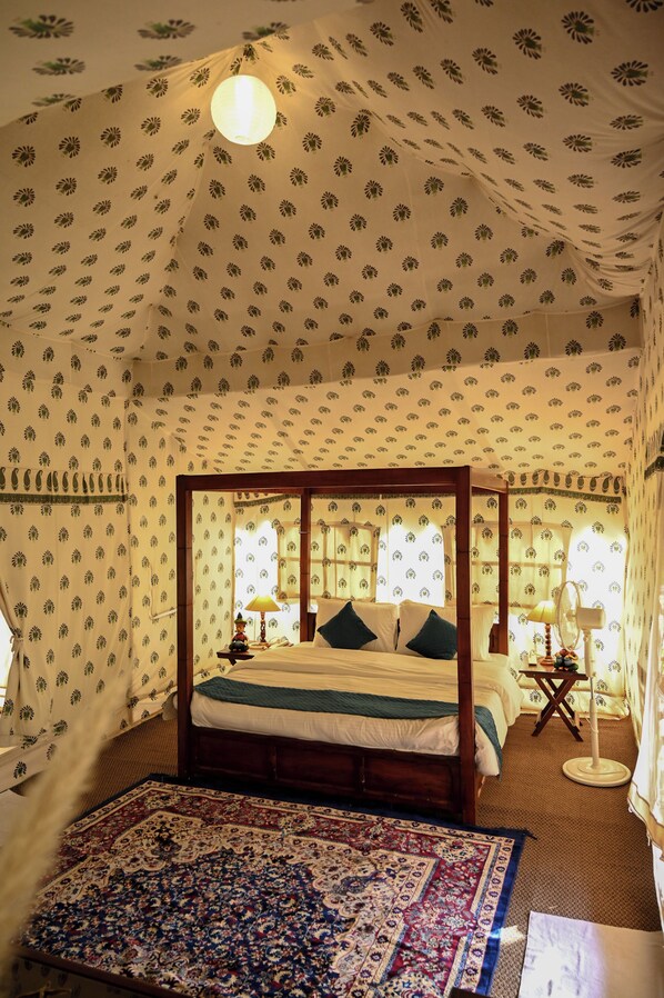 Luxury Tent, River View | 20 bedrooms - Bookmark Shivir (Phulpur)