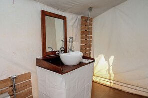 Luxury-Zelt, Flussblick