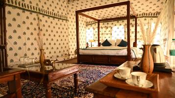 Tent, River View | 20 bilik tidur