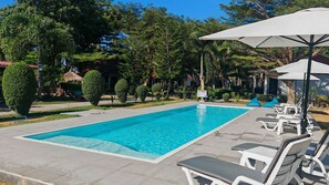 Outdoor pool, open 9:00 AM to 6:30 PM, pool umbrellas, sun loungers - Matcha Lanta Resort (Ko Lanta)