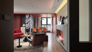 Business-Zimmer, 1 Schlafzimmer, Kamin, Kanalblick | Hochwertige Bettwaren, Daunenbettdecken, Select-Comfort-Betten, Minibar