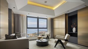 Business Room, 1 Bedroom, Hot Tub, Canal View | Pemandangan dari bilik