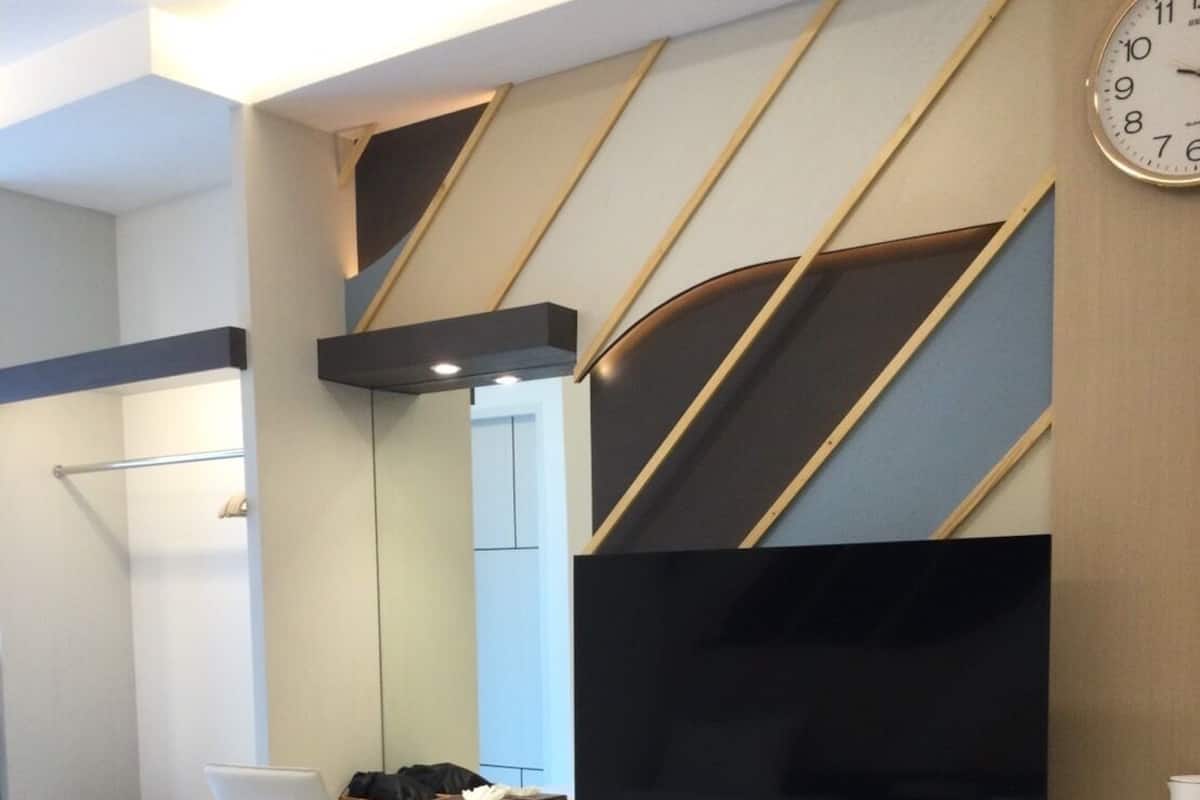 Junior Room | Desk, laptop workspace, blackout drapes, free WiFi