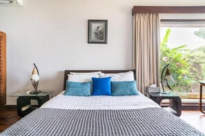 Superior Villa, Sea View | 2 bedrooms, soundproofing, free WiFi - Aomi Villa (Senggigi)