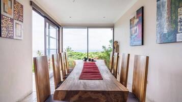 Vila Superior, pemandangan laut | Ruang makan