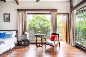 Superior Villa, Sea View | Living room | Flat-screen TV