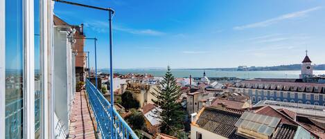 Appartement Duplex Ville, 3 chambres, balcon, vue fleuve | Balcon