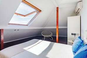 Alloggio City su due livelli, 3 camere da letto, balcone, vista fiume | 3 camere, ferro/asse da stiro, Wi-Fi gratuito