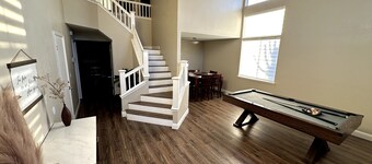 Spacious 5-bedroom Modern Home Yuba City with massive backyard, newly remodeled 