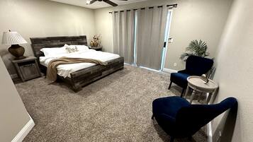 5 bedrooms, iron/ironing board, WiFi, bed sheets