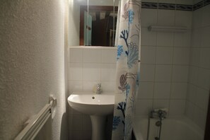 House | Bathroom