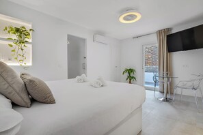 Room - BANDERAS & SPA SUITE HIDROMASSAGE ROCIO (CAMINITO DEL REY/MASSAGE ON REQUEST) (Carratraca)